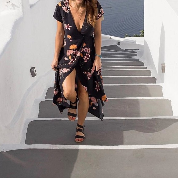 knot sisters Dresses & Skirts - Knot Sisters Maxi Dress